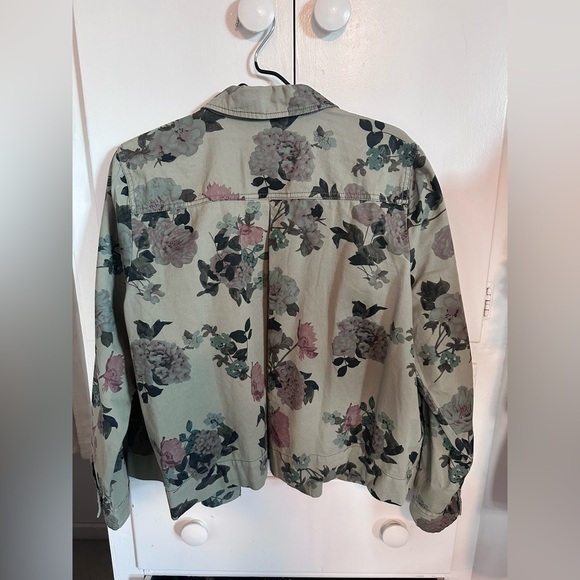 Westport Women's Jacket Floral Camo Collared Button-up Cuff Sleeve XL - Picture 3 of 16
